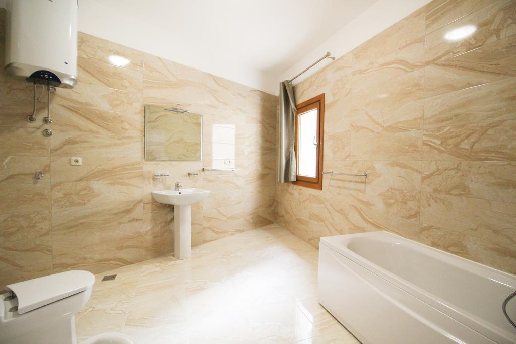 Apartmani Svetionik Budva Eksteriør billede